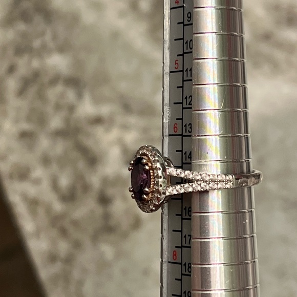 Beautiful Sterling Silver and Rose Gold Amethyst Ring. ๐ - Picture 5 of 9
